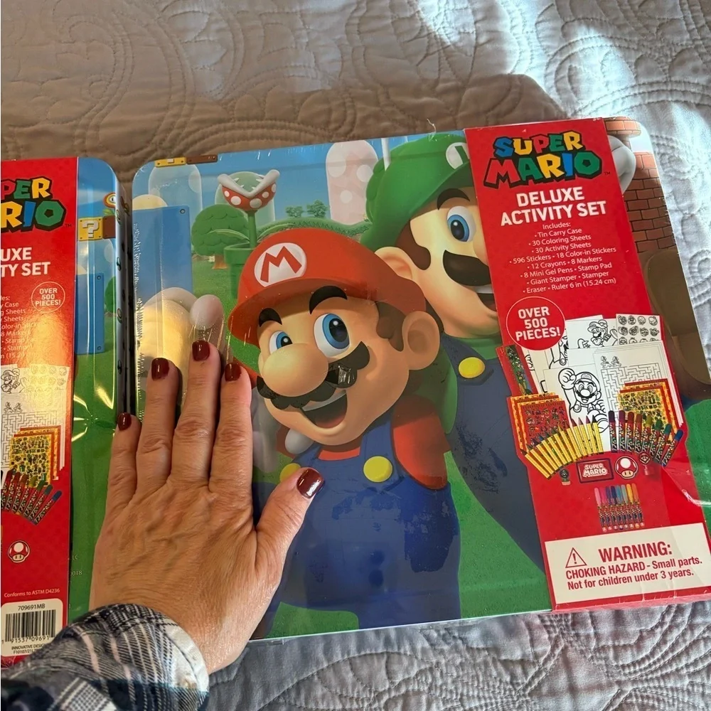 Set of 2 Super Mario deluxe Activity sets in collectible tin boxes New U GET 2